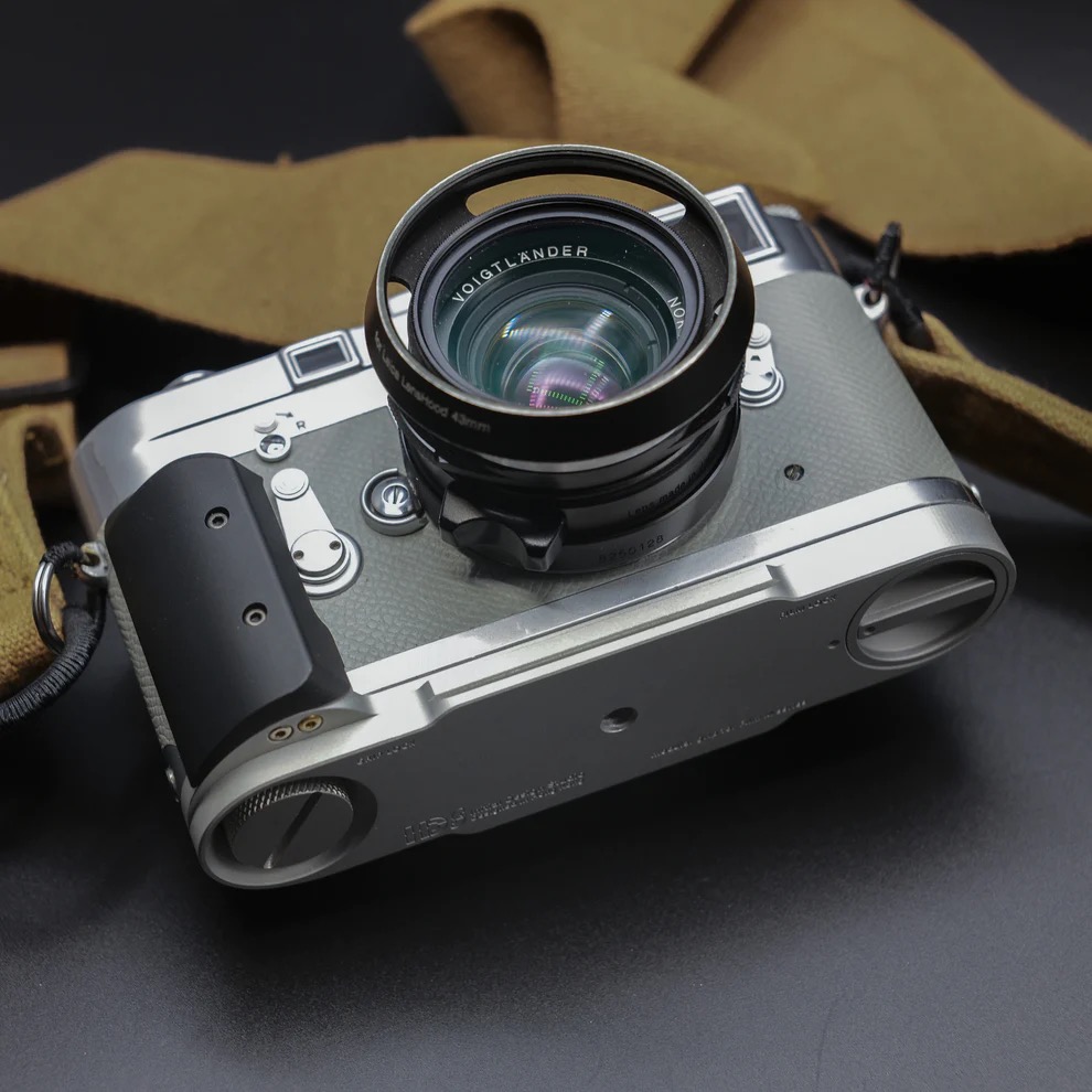 Just released: IDS Works modular grip for Leica M film cameras