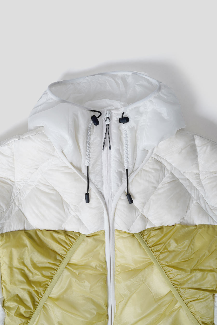 ROA HIKING - WHITE LIGHT DOWN JACKET – LE LABO STORE