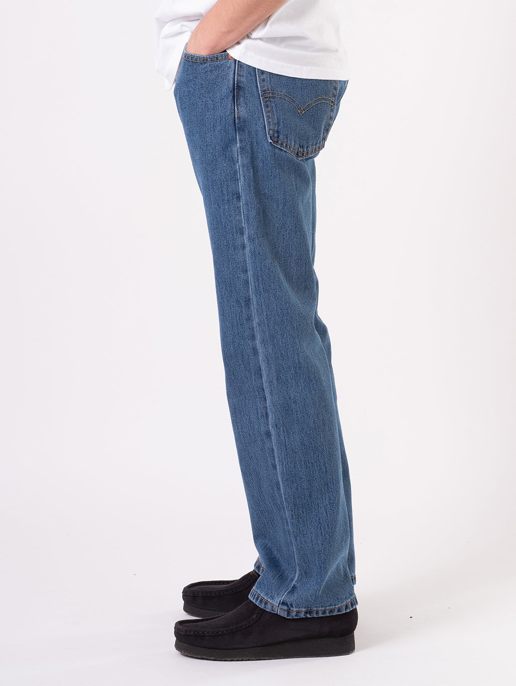 517™ ブーツカット ジーンズ ミディアムインディゴ – リーバイス®公式