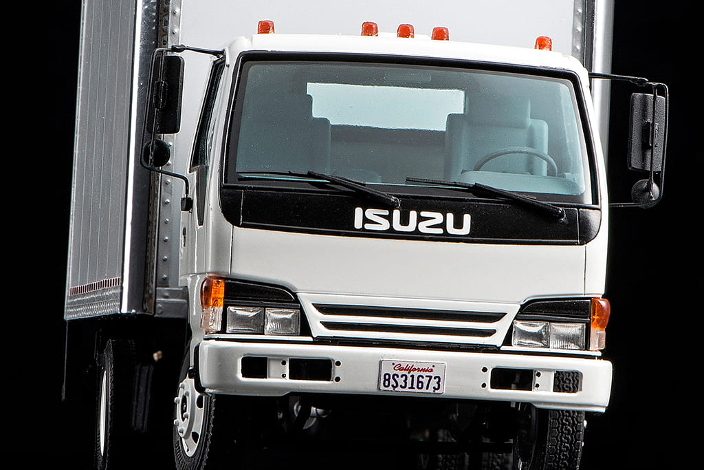 トラックだってUSDMしたい！アオシマ製プラモの改造で「いすゞNPR」の