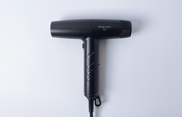 イマイチ】美容師が絹女プロドライヤーを口コミレビュー｜通常との違い