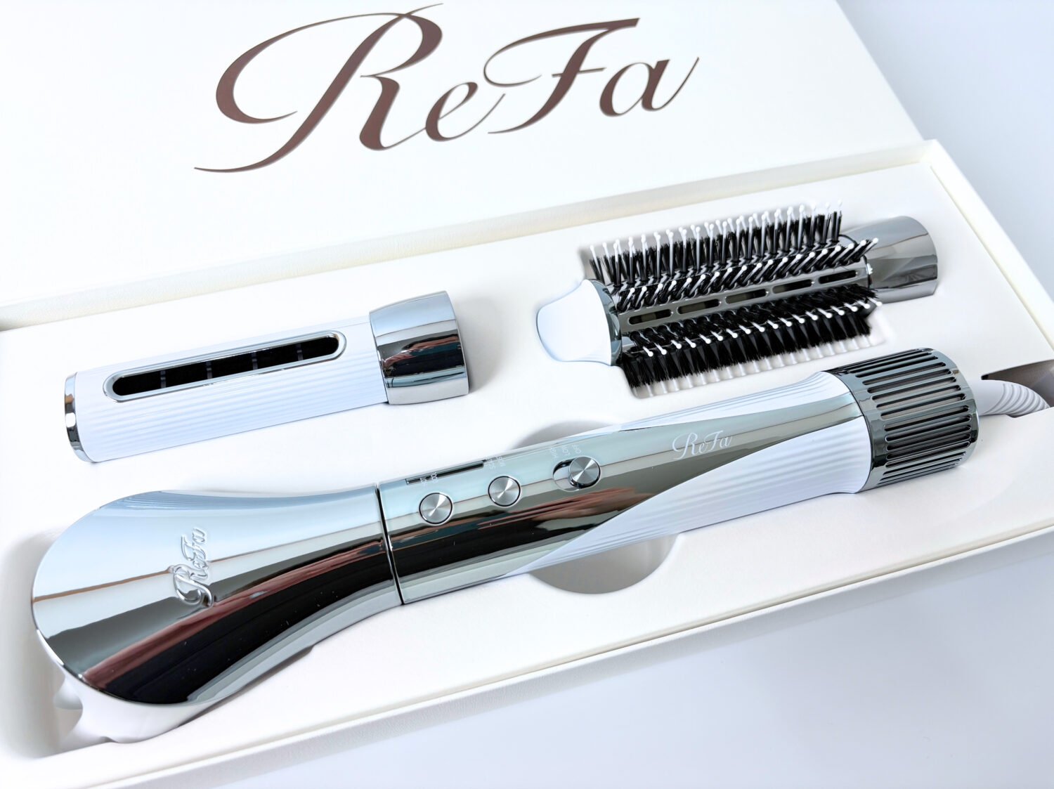 これはいい】リファビューテックリセッターの使い方は？美容師が