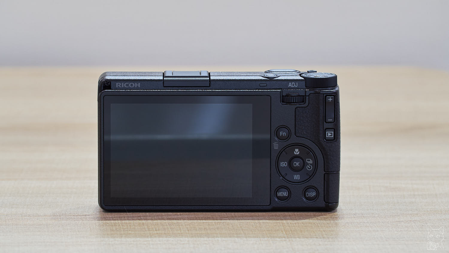 RICOH GR IV レビュー・作例｜薄い・軽い・高画質。コンデジの魅力を