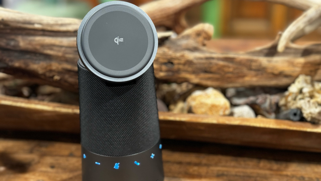 AnkerWork S600 Review: An AI-Powered Speakerphone That Actually