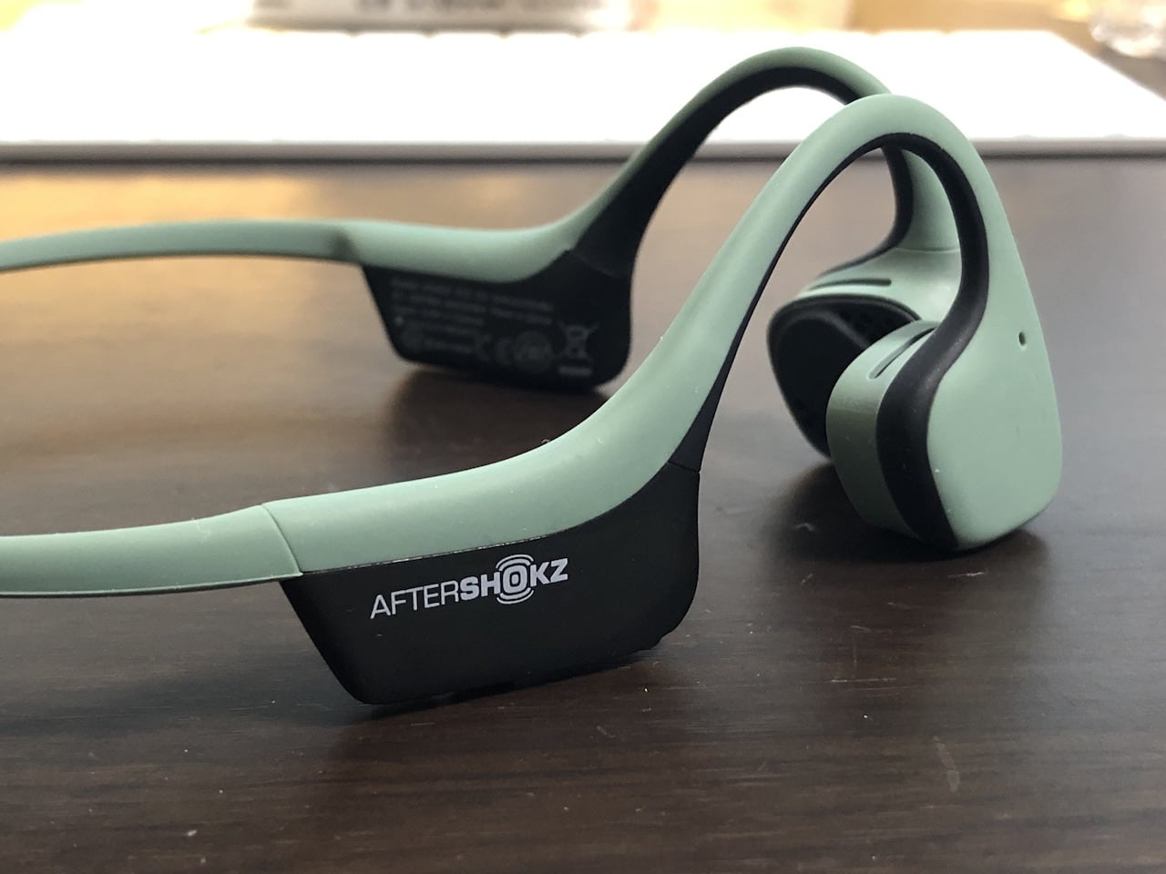 日常使いに便利な骨伝導ヘッドホン、AfterShokz TREKZ AIR
