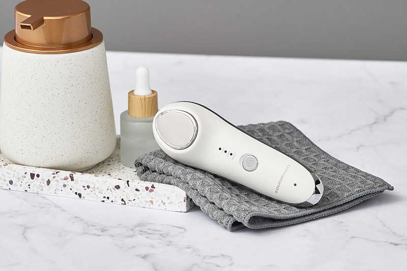 ホット＆クールマルチ美顔器 TB-1389 | TOUCHBeauty(タッチビューティー)