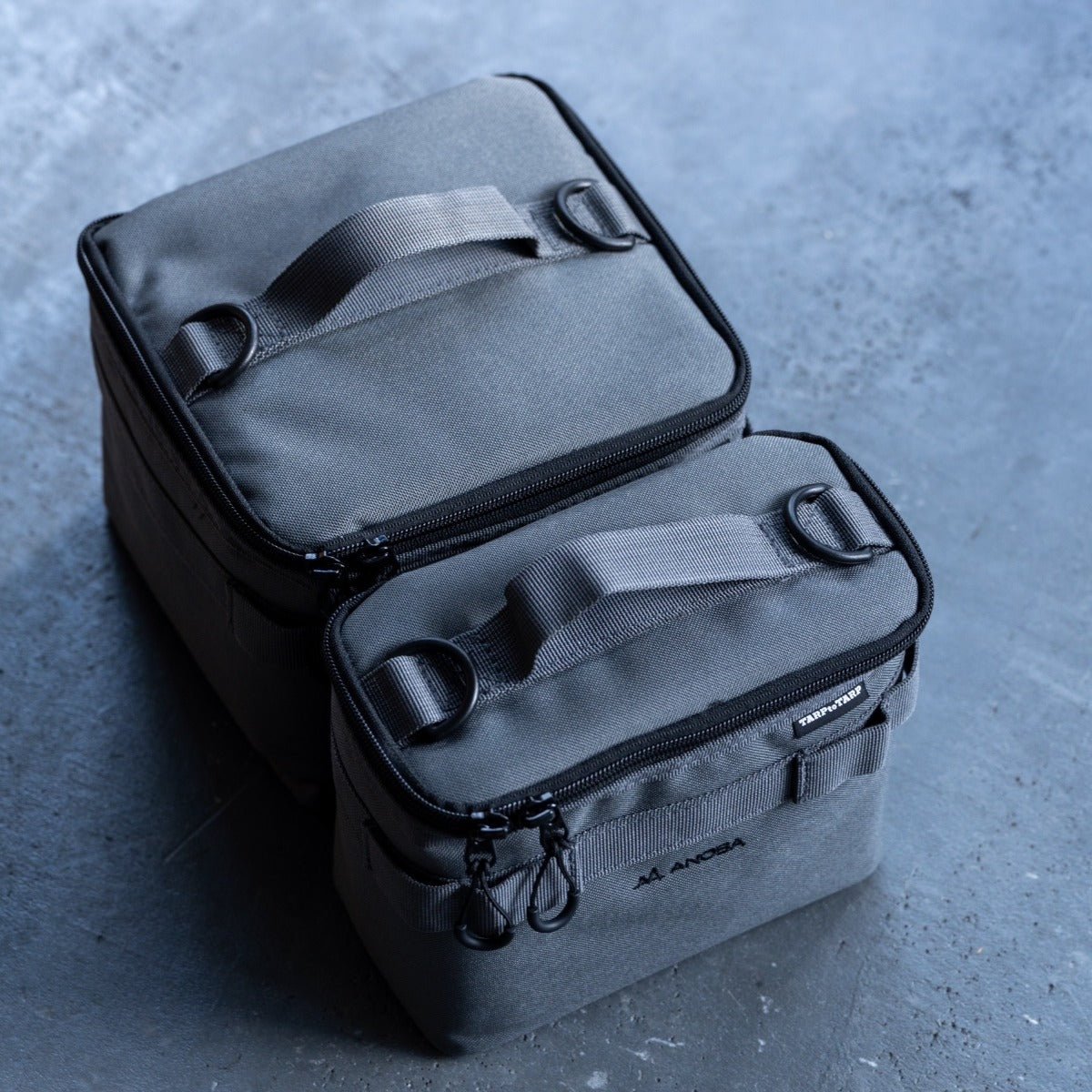 TARP GLASSコンテナ by ANOBA 2P – LOG