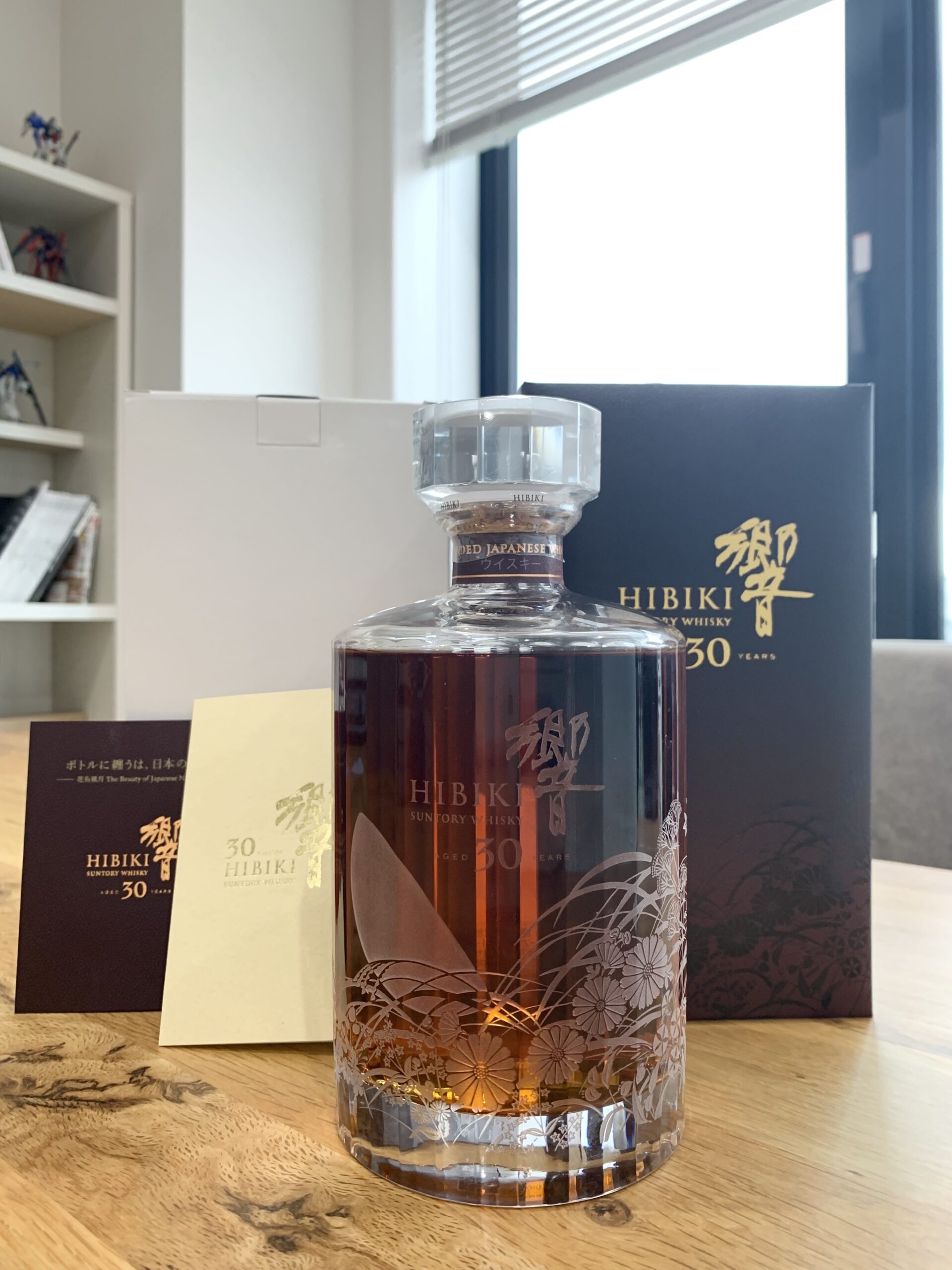 響30年花鳥風月 意匠ボトル ウイスキー | お酒買取専門店リカー999