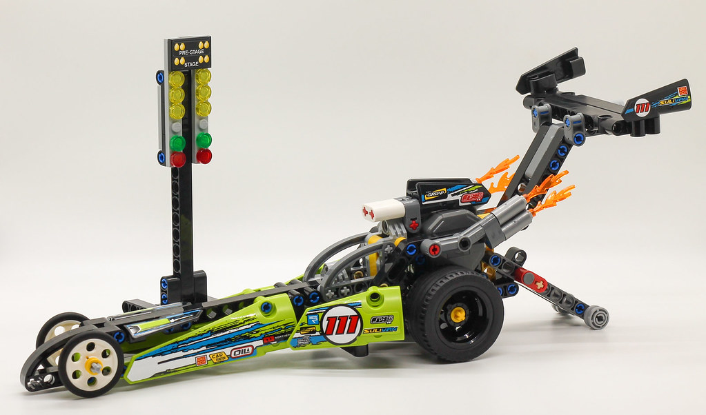 LEGO Technic 42103 Dragster review | Brickset