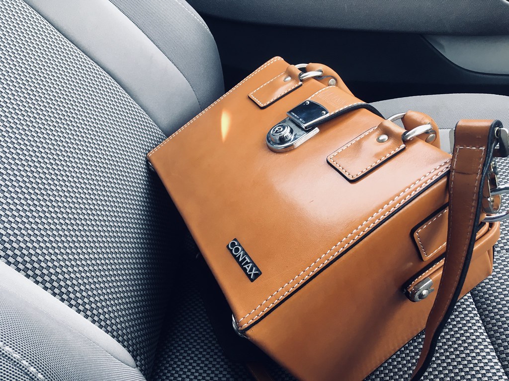 CONTAX ZEISS west germany Leather bag | 西ドイツ製のツァイス