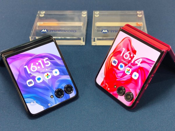 モトローラの高性能なフォルダブルスマホ「motorola razr 50 ultra」を