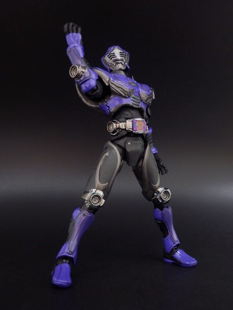 S.I.C. Vol.24 仮面ライダー王蛇 其の参 : とこぶろ -S.I.C.に囲まれる