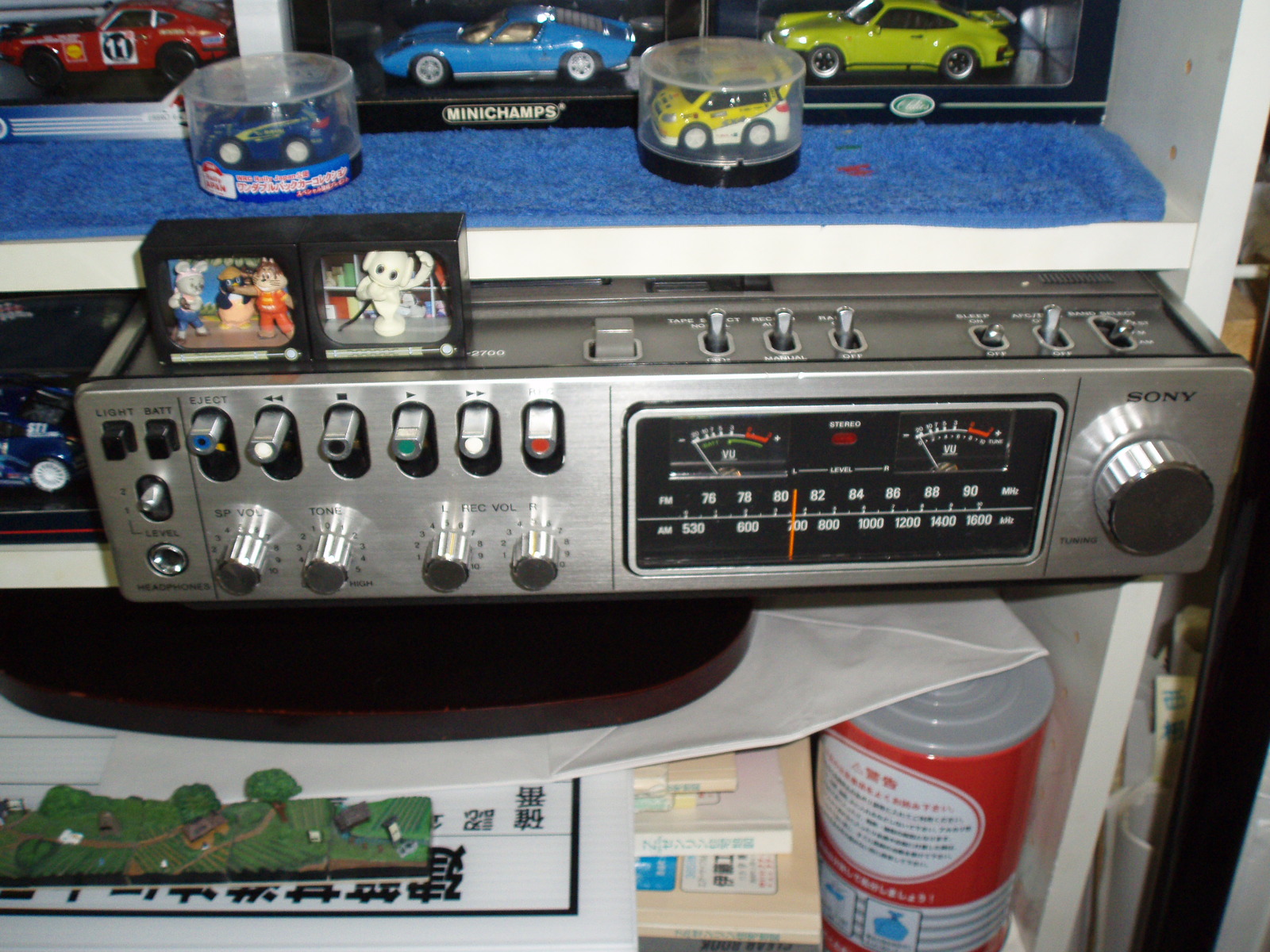 これデンスケじゃ無いよ。 ソニー CF-2700 : 田 舎 の 少 年