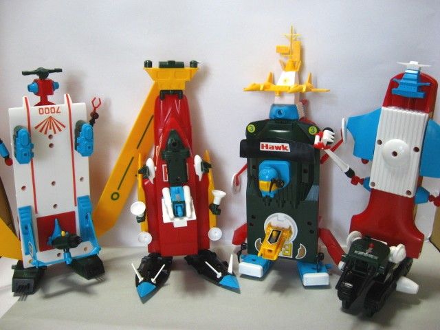 合体空母レッドホーク : 玩具劇場ガンバランス倉庫