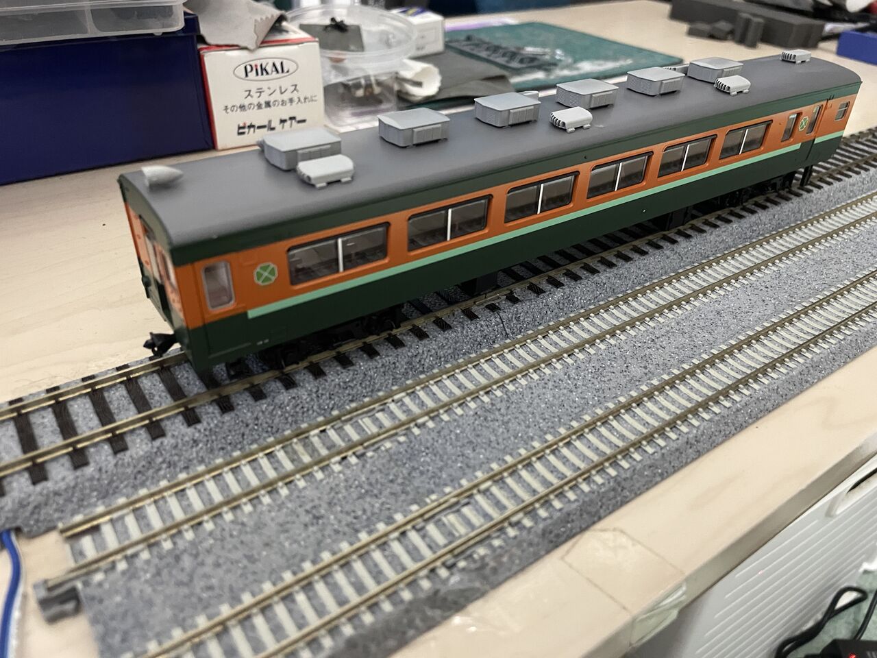 KATO HO 165系東海仕様に仕立てる その6（グリーン車追加！） : 鉄道