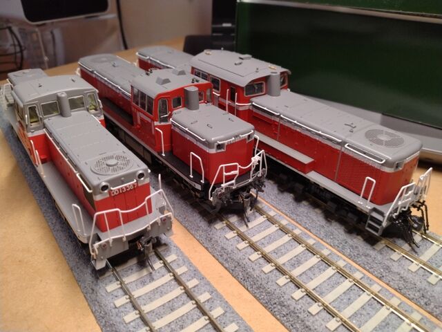 トラムウェイ HO DD13 ディーゼル機関車その他 : クローゼットの中の
