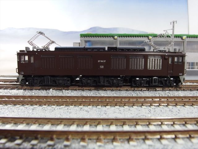 KATO EF64 37号機 茶塗装 : クローゼットの中の鉄道模型