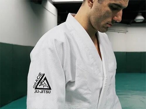 グレイシー柔術】柔術衣、帯、パッチ入荷しました！