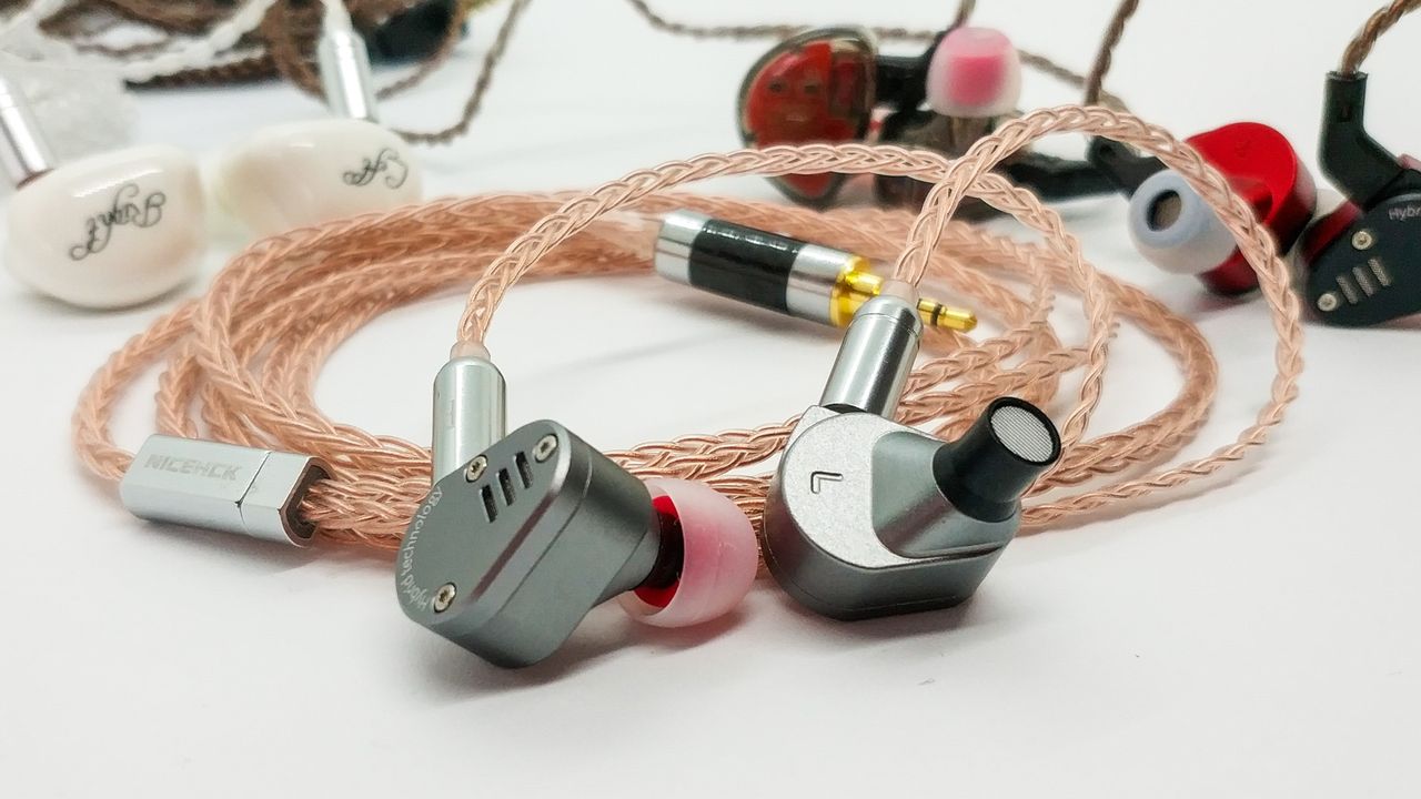 KZ ZSA」 vs 「ES4」「ZSR」、中音域が得意のKZ製イヤホンを最新