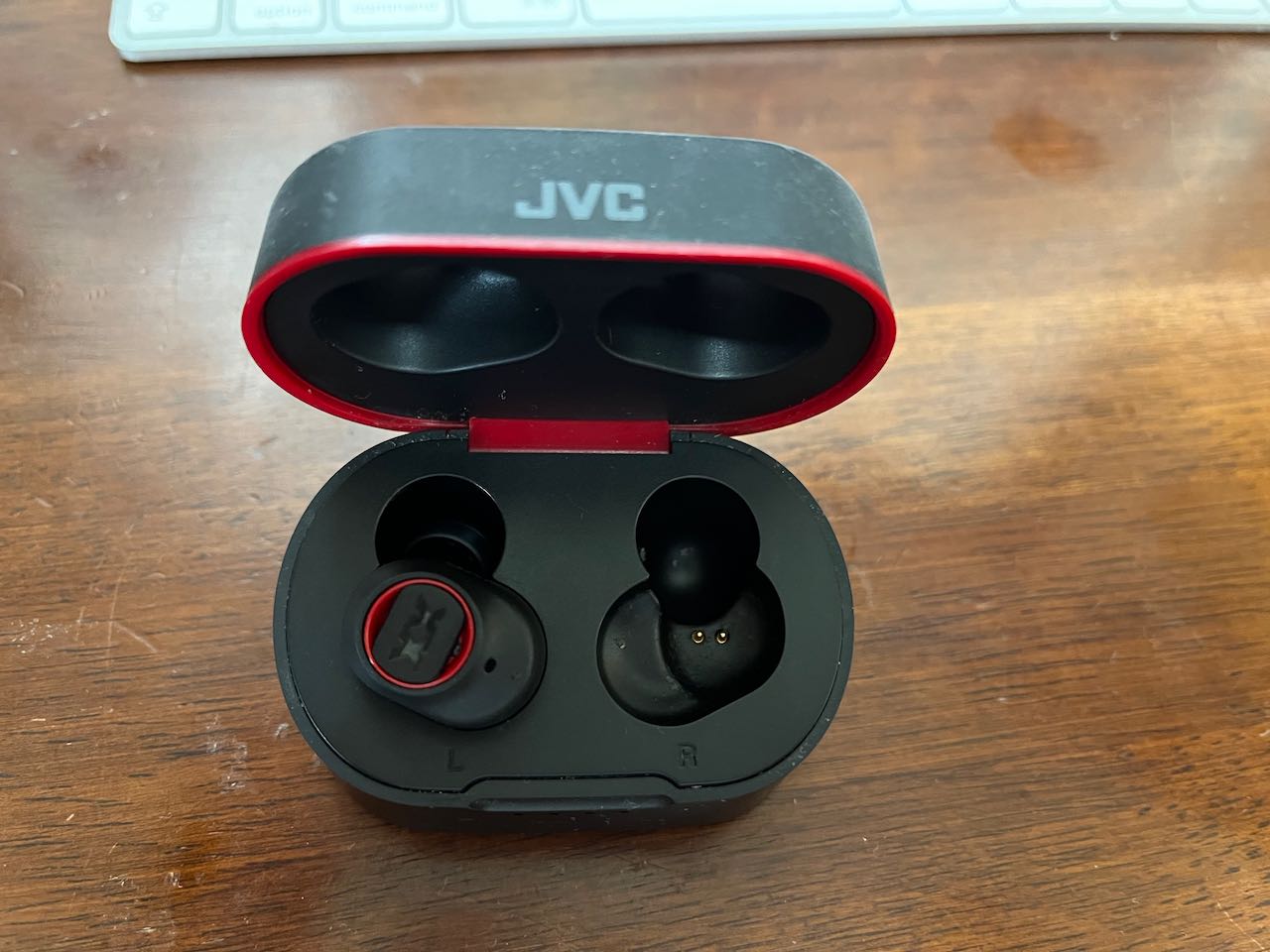 ワイヤレスイヤホン紛失！ : アコードワゴンとCBR400RとNS50Fと