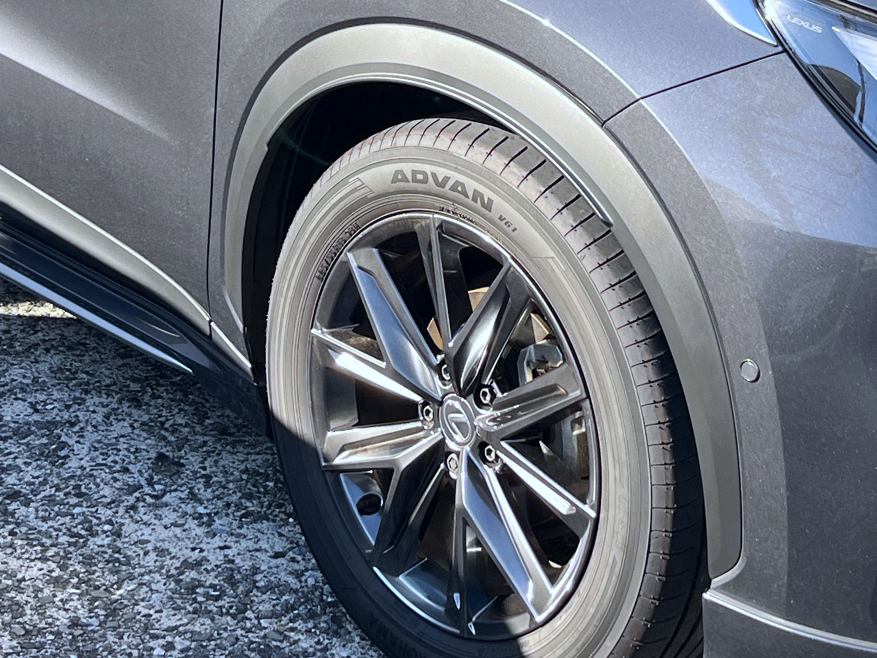 レクサスLBXのフェンダーアーチモールをボディ同色にした : Salaryman C3