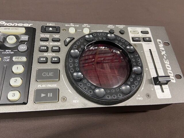 DJ向けツインCDプレーヤー「PIONEER CMX−3000」入荷しました