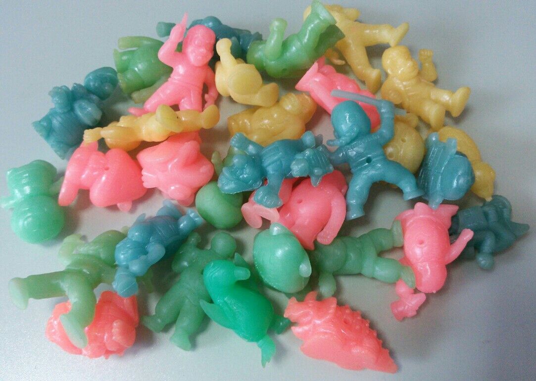 ロッテ ファミコンチョコ 蓄光 消しゴム スーパーマリオ 暗闇で光る