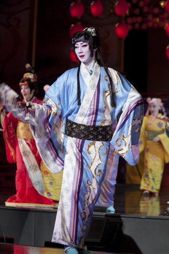 星組公演フォト・レビュー『宝塚 花の踊り絵巻ー秋の踊りー』 : 宝塚