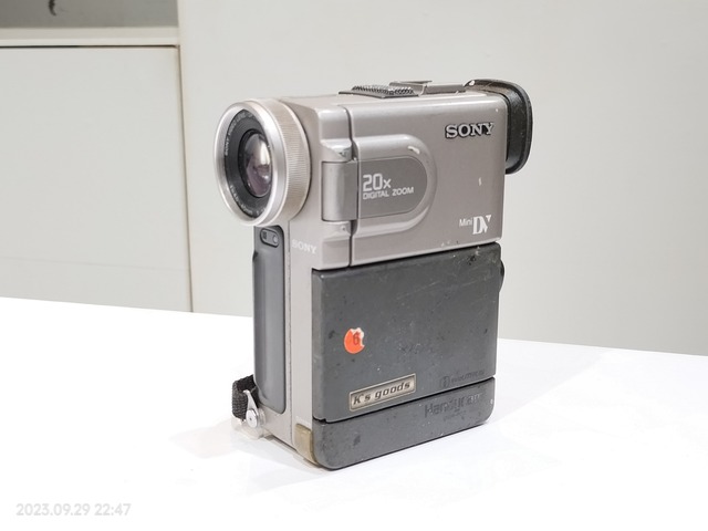 1996/平成8/SONY/DCR-PC7/Handycam/新パスポートサイズハンディカム/65