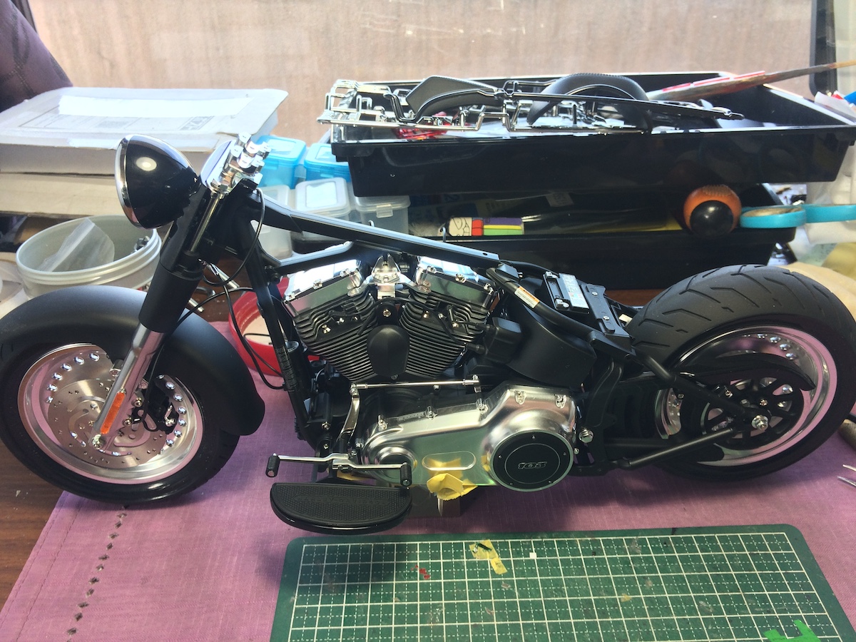 タミヤ1/6 ハーレーダビッドソンFLSTFB ファットボーイロー