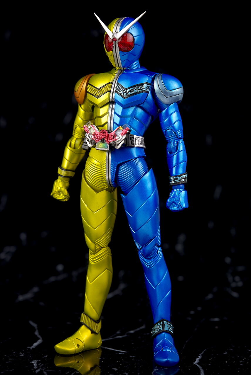 S.H.フィギュアーツ （真骨彫製法） 仮面ライダーW ルナトリガー