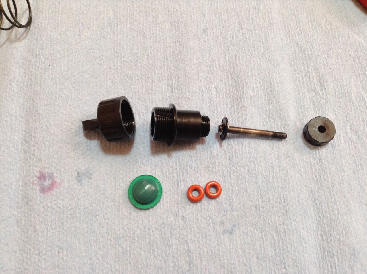 2021/12/28の作業：タミヤ TT-01のCVAダンパーの改良（その3