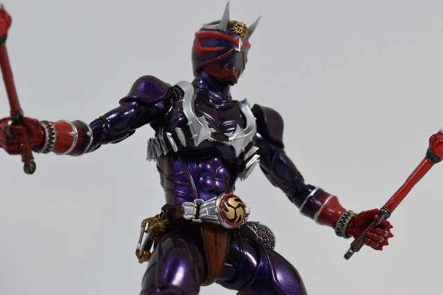 S.H.Figuarts 仮面ライダー響鬼（真骨彫製法） 10th Anniversary Ver
