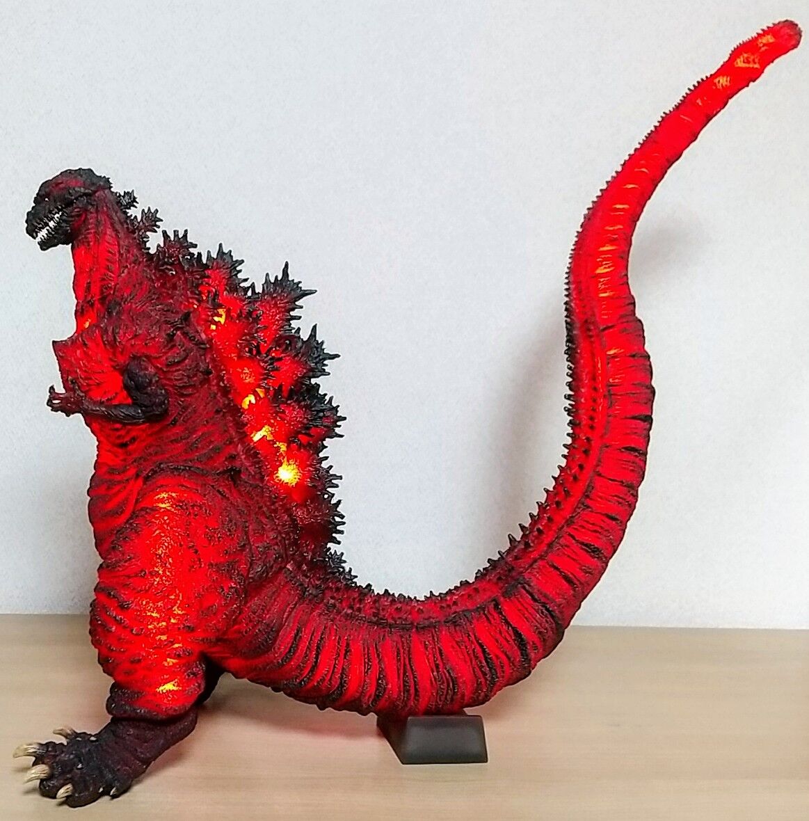 全身が赤く発光！】東宝30cmシリーズ 酒井ゆうじ造形コレクション