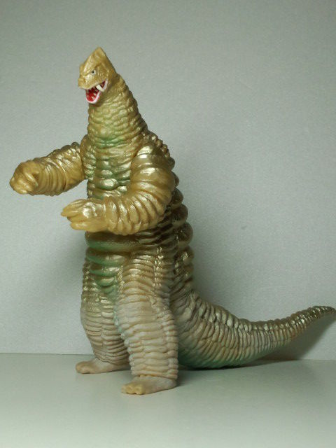 サタコレ「レッドキング二代目」（雪上Ver.） : 怪獣バイパス