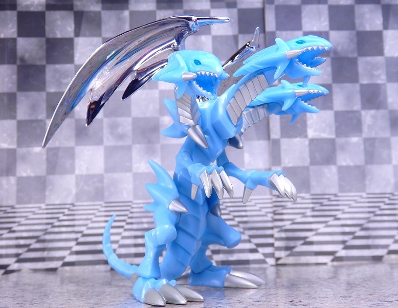 バンダイ 青眼の究極竜 (ブルーアイズ・アルティメットドラゴン