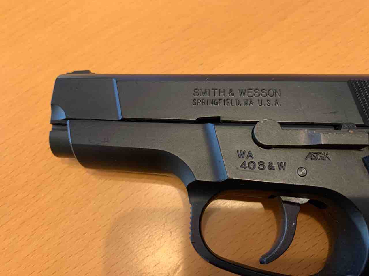 ウエスタンアームズ S&W ショーティ.40 : 気ままにエアガンレビュー