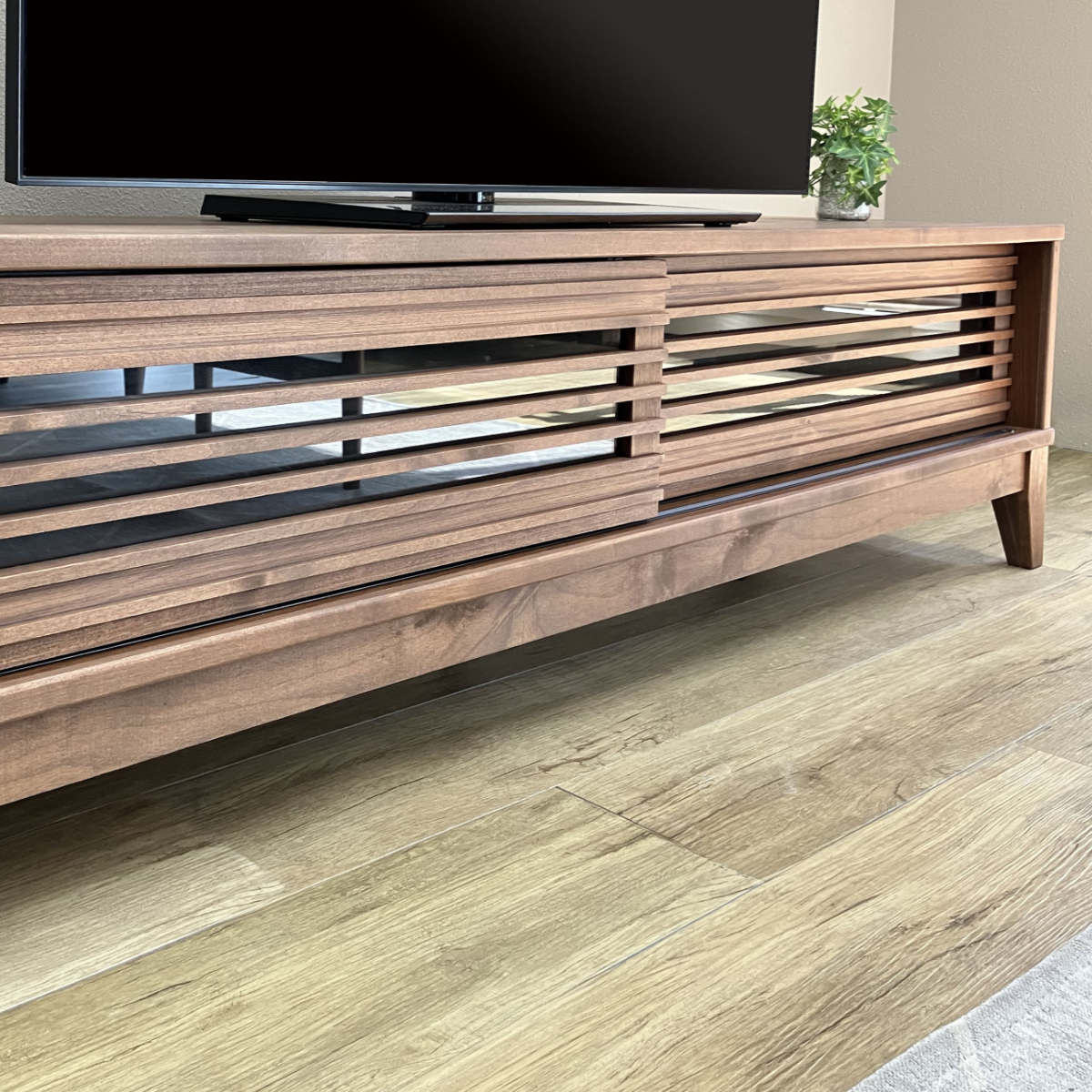テレビ台 幅120cm ローボード ルーバーデザイン アルダー材 Peresiana