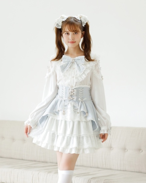 ミルフィーユフリルブラウス ｜ LIZ LISA（リズリサ）公式通販