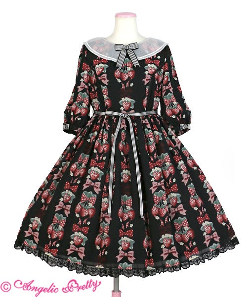 Strawberry Doll OP by Angelic Pretty