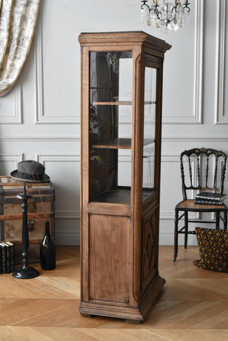 3面ガラスキャビネット.13 フレンチキャビネット アンティークショーケース