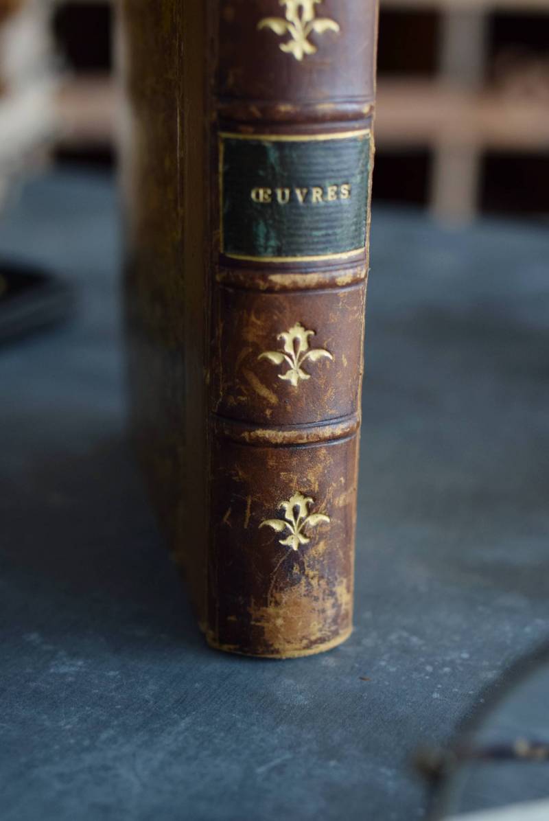 アンティークブック.49 古書 アンティーク本 フランスディスプレイ