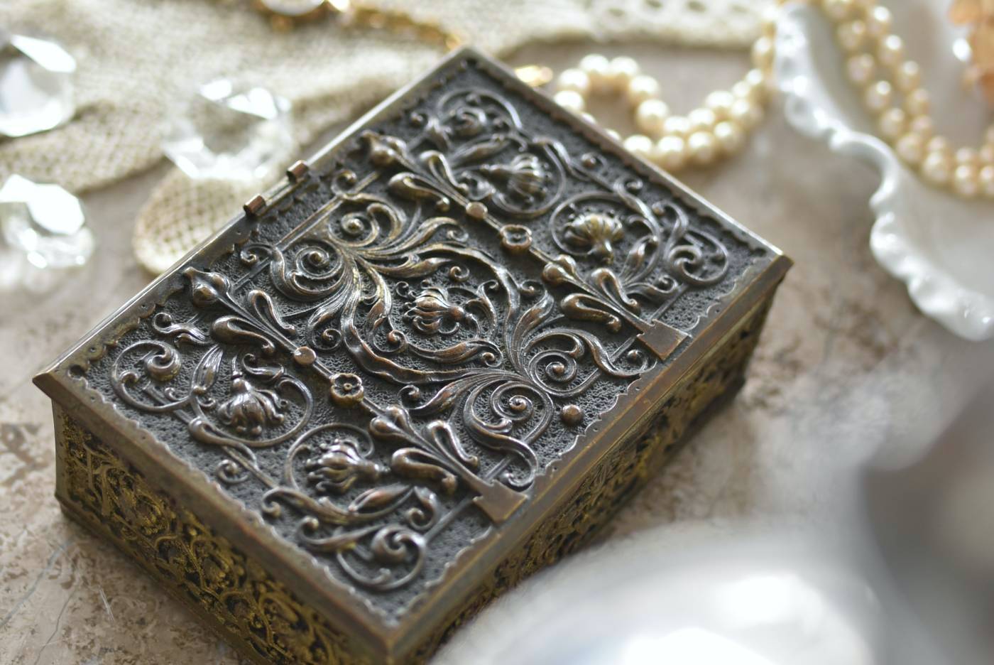 ジュエリーボックス .真鍮 ドイツアンティーク雑貨 宝石箱
