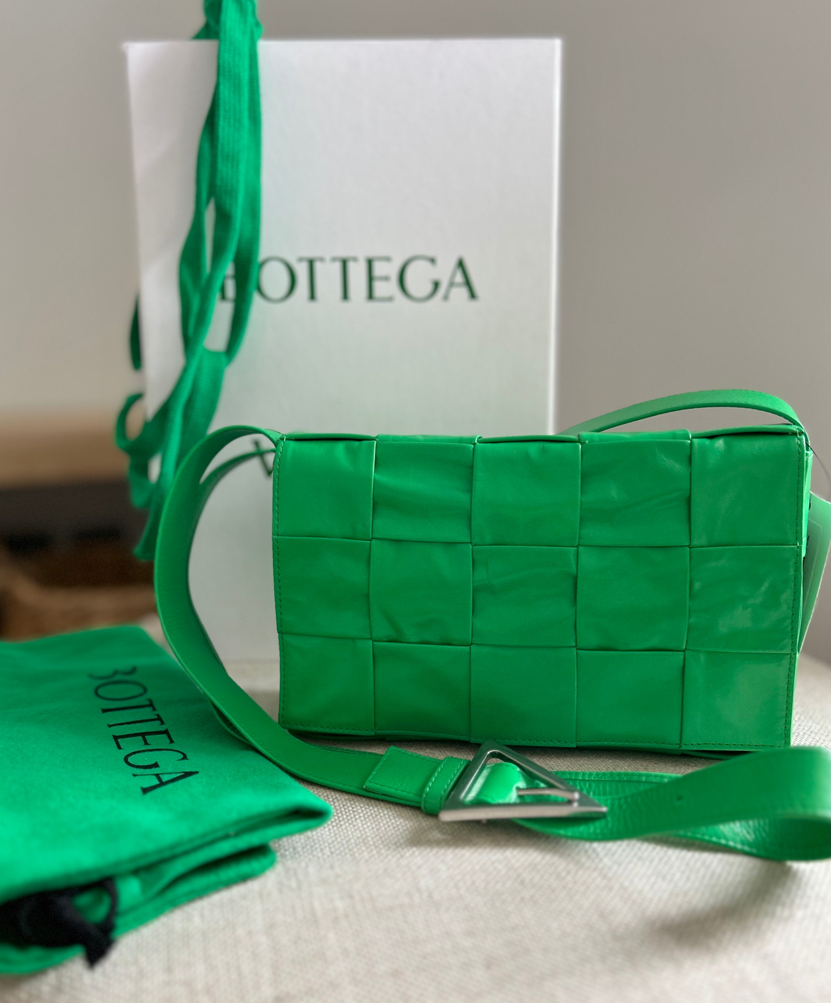 Bottega Veneta Cassette, Intrecciato - Medium – lori's luxuries