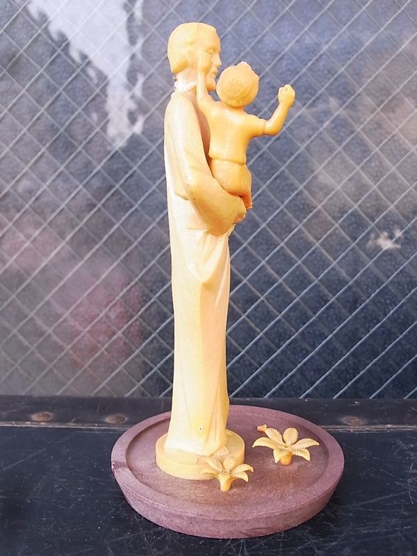 ヨセフ イエスキリストの父 幼いキリスト オブジェ プラスティック