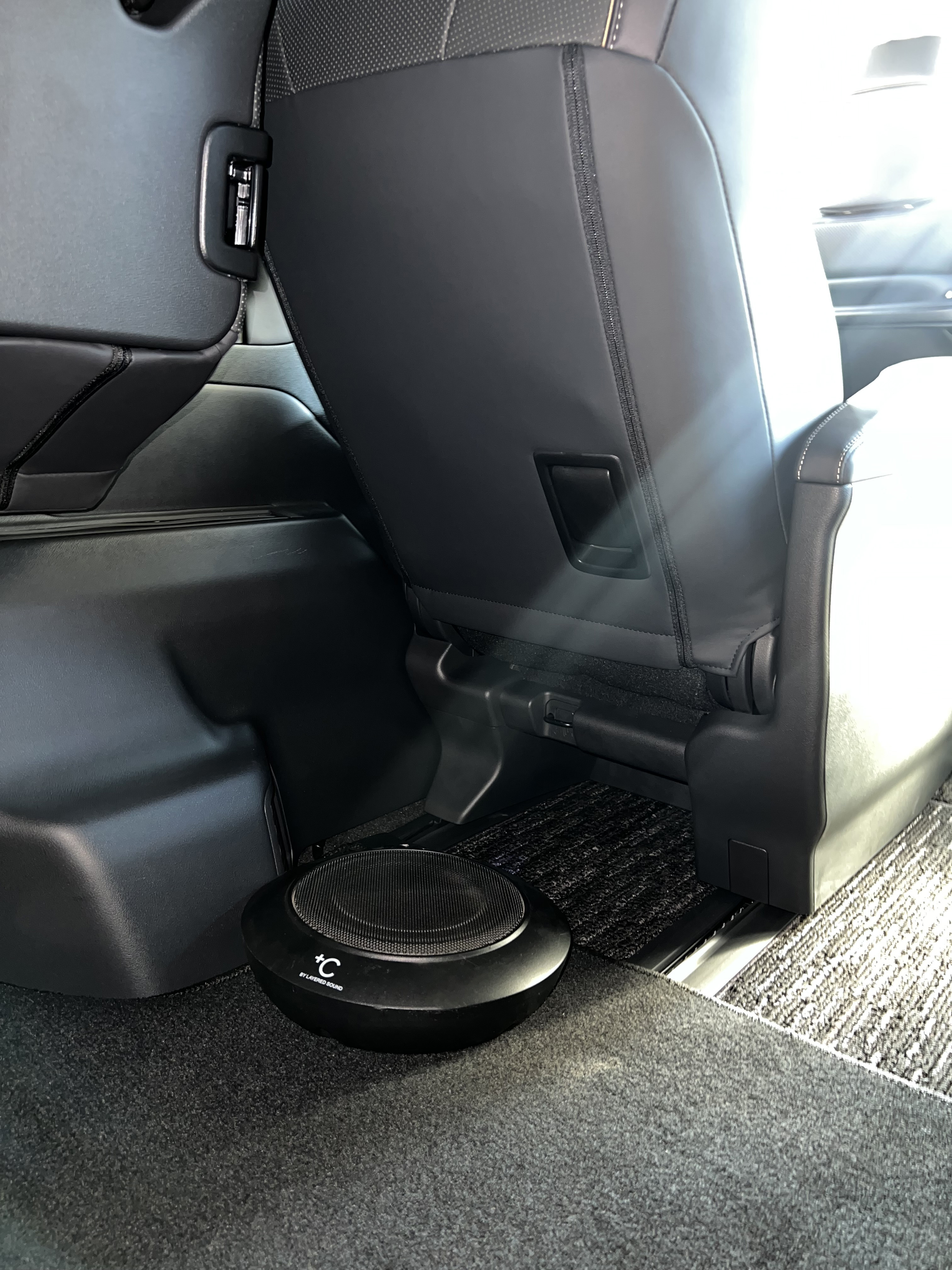 導入事例｜40 アルファード Z｜レイヤードサウンド The 3rd Edition｜4