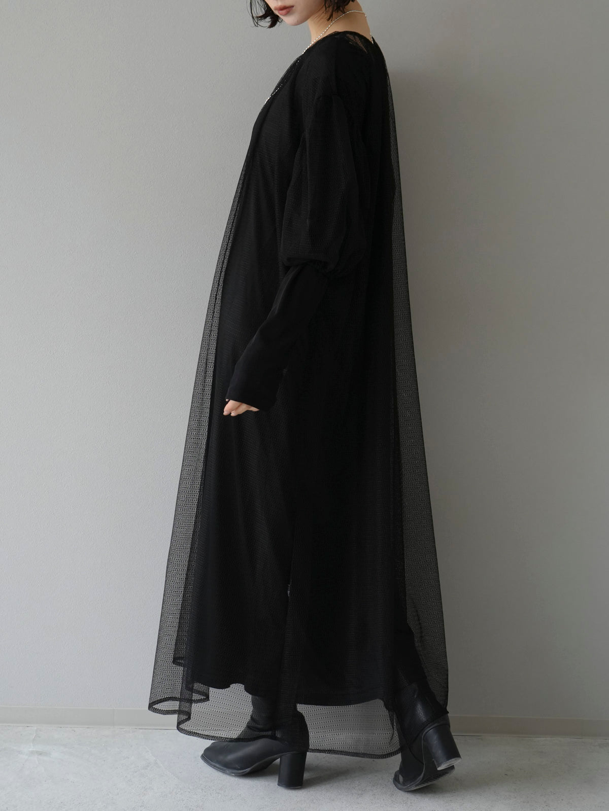 予約]レースレイヤードワンピース/ブラック – Lumier