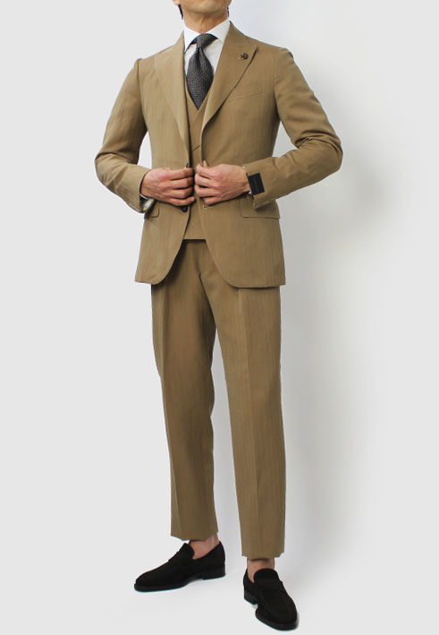 人と違ったコダワリスーツならコレでしょ / Gabriele Pasini