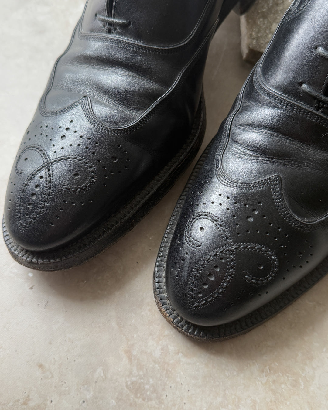 Bally Scribe Brogue Oxfords | 12 - Lucky Vintage