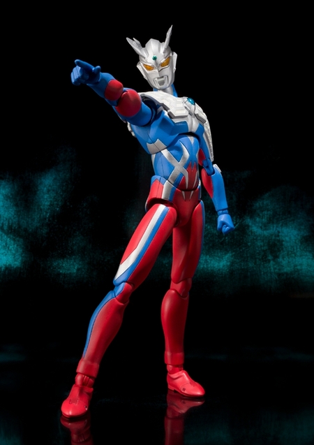 本日発売！ULTRA-ACTウルトラマンゼロがパワーアップして登場！初回